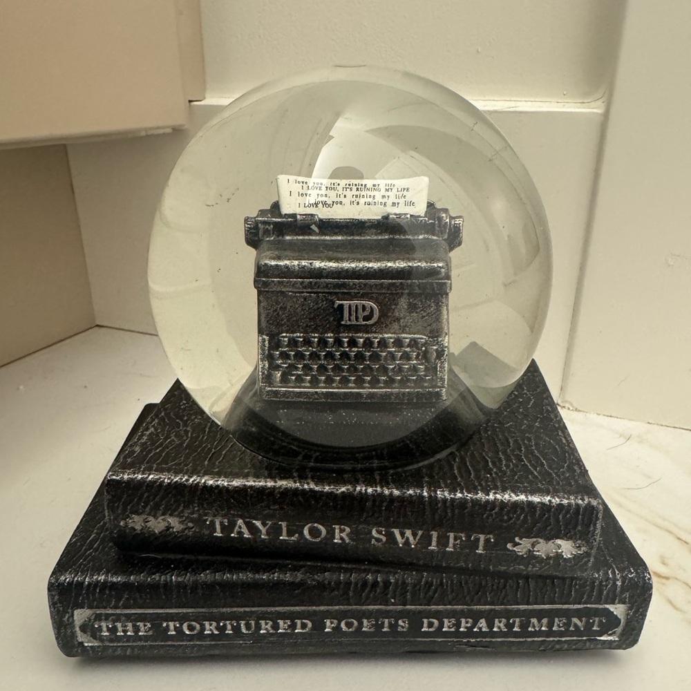 Taylor Swift TTPD Snow Globe - Picture 2 of 3